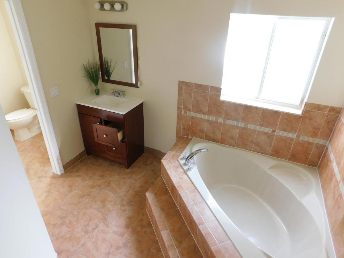 Homestay Hennesseey House Florida